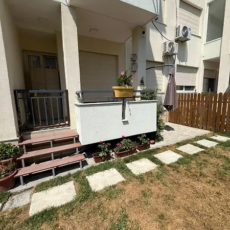 Golem, Triple E * Golem (Tirana)